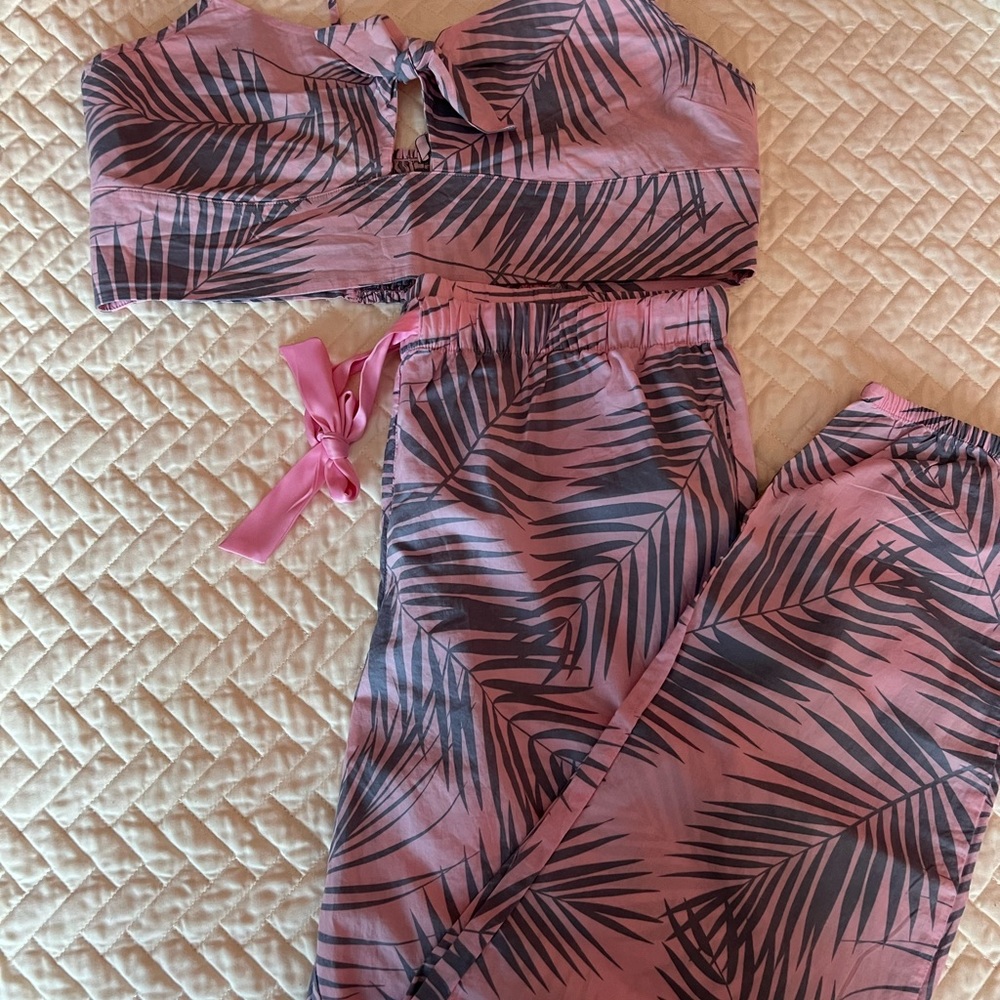 Victoria’s Secret Pink Palm Print Set